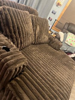 Double choc loveseat Lon and wide and heavy