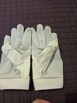 Batting gloves