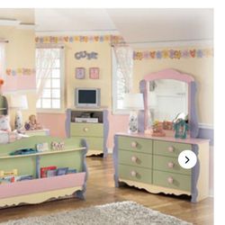 Doll House Bedroom Set 