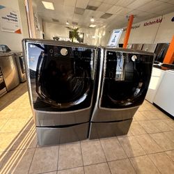 LG WASHER AND DRYER 