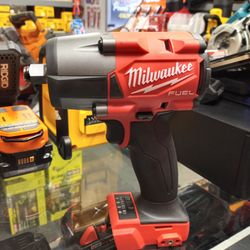 MILWAUKEE M18 FUEL 1/2" FRICTION RING MID - TORQUE IMPACT WRENCH (TOOL ONLY)
