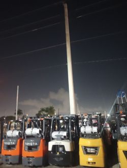 FORKLIFT TOYOTA 6000#Triple Mastil