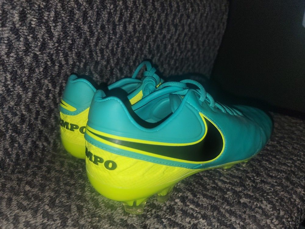 Nike Tiempo Legend VI size Brand New Soccer Cleats
