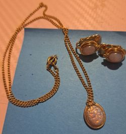 AVON Vintage Faux Opal Jewelry Set Necklace  And Clip-on Earrings 