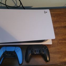 🌟FREE 2 CONTROLERS🌟Sony PS5 Blu-Ray Edition Console - White