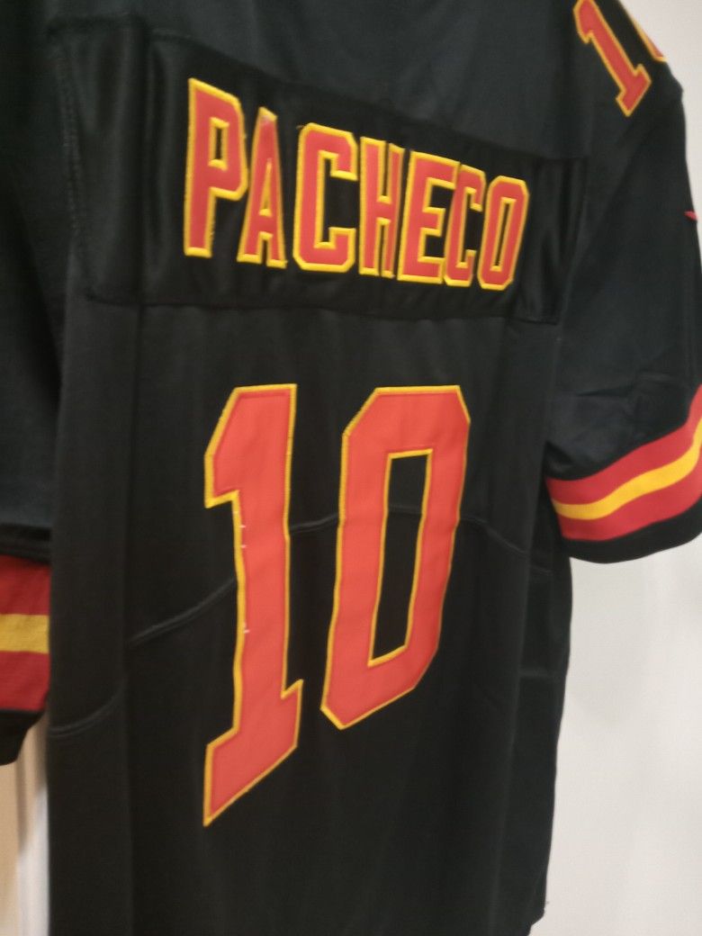 Isiah Pacheco Unsigned Kansas City Chiefs Jersey Large for Sale in Fort  Worth, TX - OfferUp