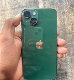 iPhone 13 GREEN