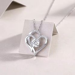 VVS1 DIAMOND NECKLACE 