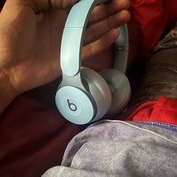 Beats Solo Pro