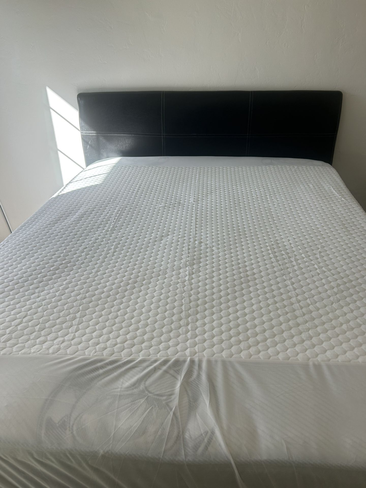 Queen Size Bed Set