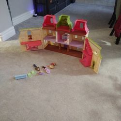Fisher Price Doll House. Can Be Used For LOLs