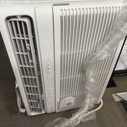 NEW NEW FRIGIDAIRE 18000 BTU AC REG PRICE $750