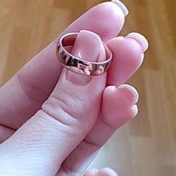 18K Rose Gold Engagement Ring And Wedding Band