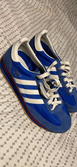 Selling new running shoes size 6