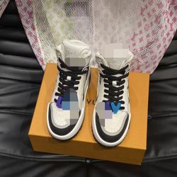 Brand shoes