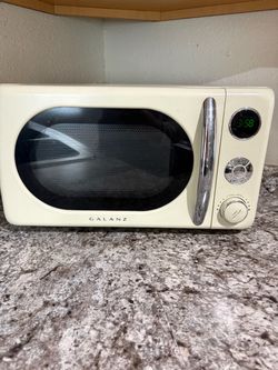 Galanz Retro Countertop Microwave