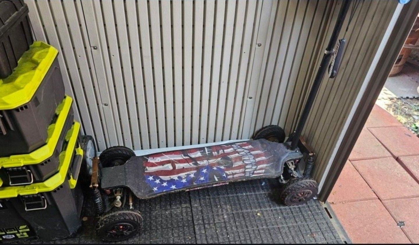 Electric Skateboard 