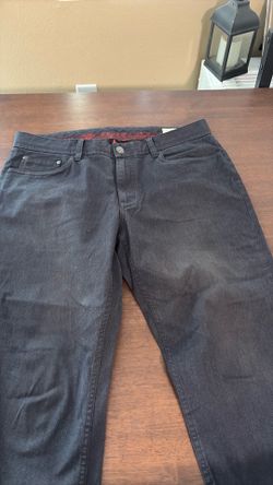 Men’s jeans like new $10 each located in Riverside