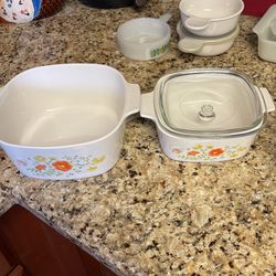 Three-piece, corning ware set