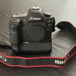 Canon 5D Mark IV + Battery Grip & Dual Charger