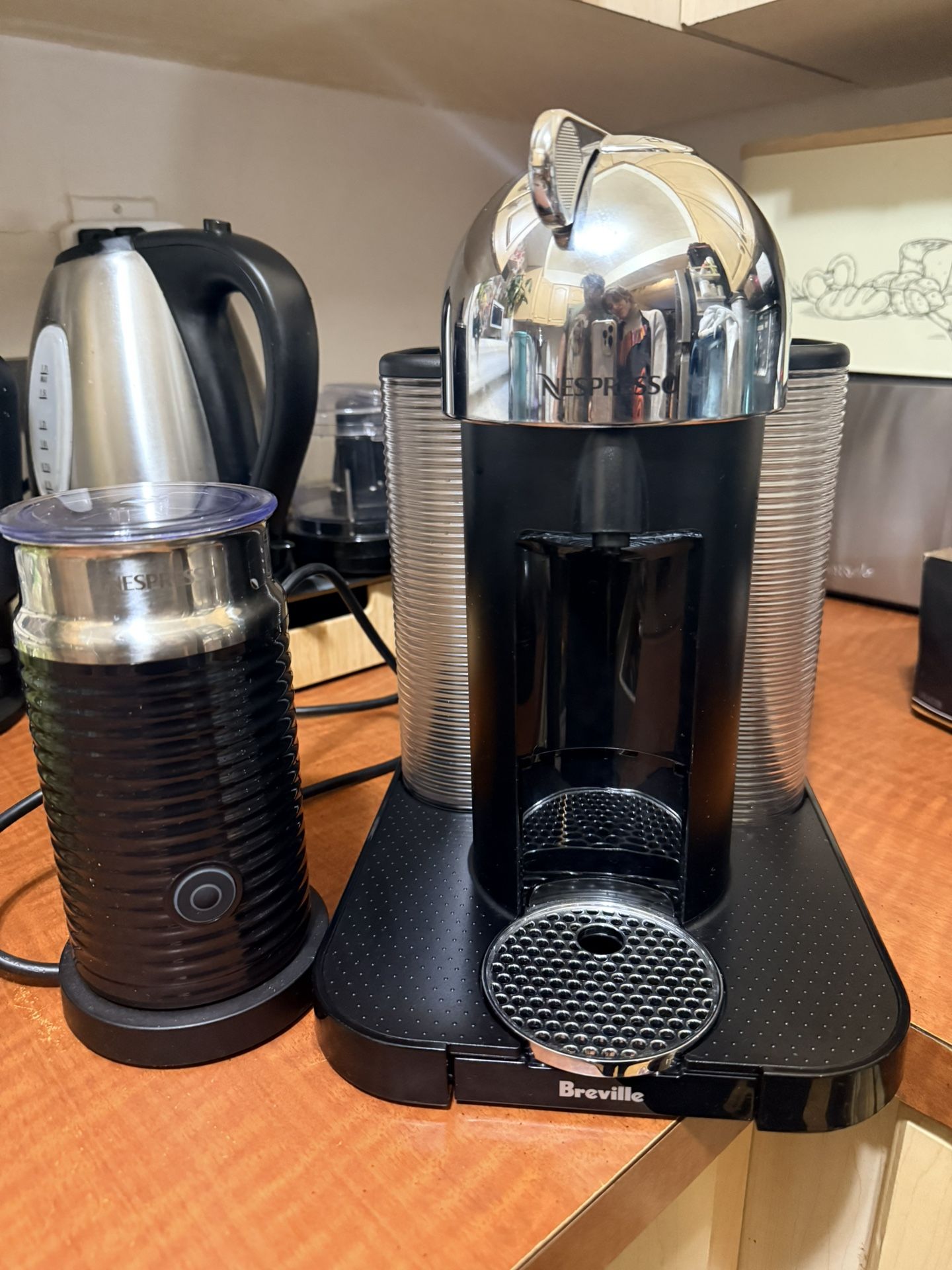 Nespresso Vertuo Machine & Milk Frother Bundle - Negotiable