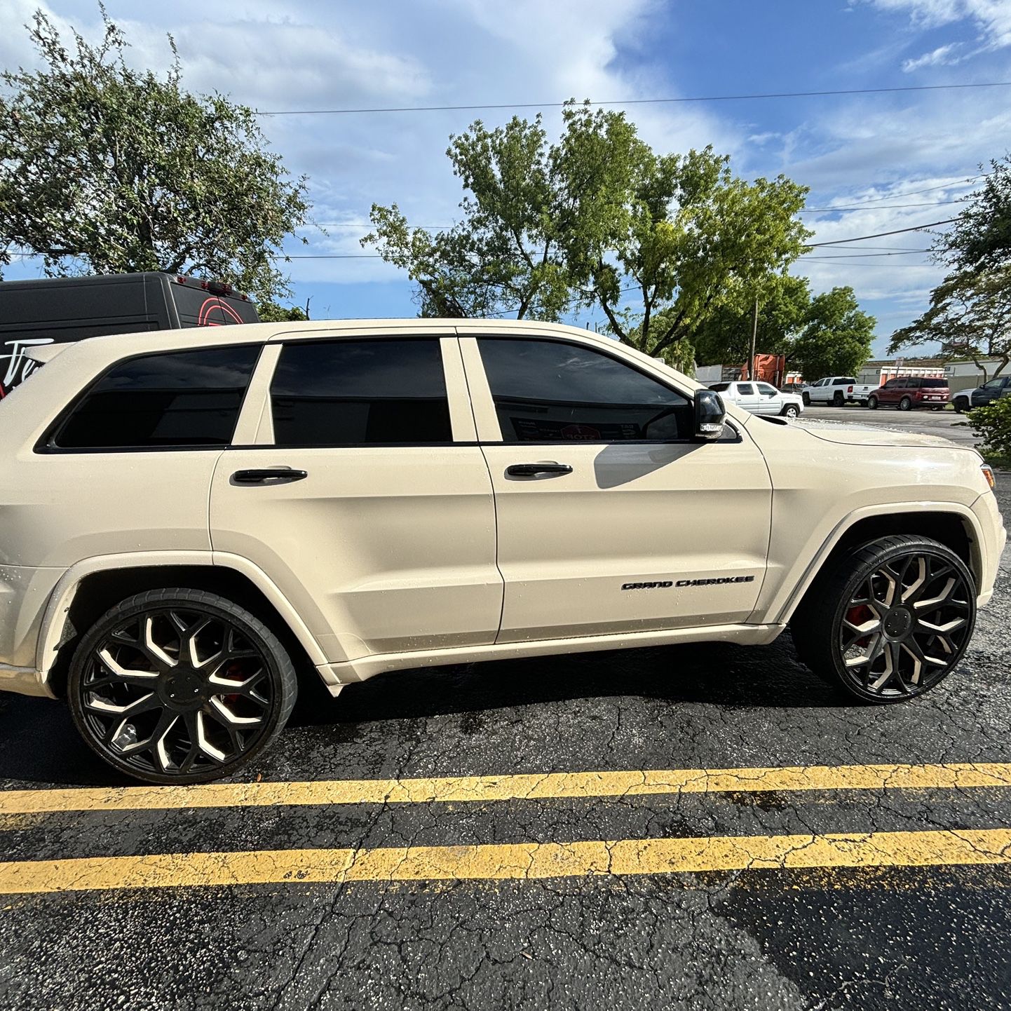 Custom 2017 Jeep Grand Cherokee 