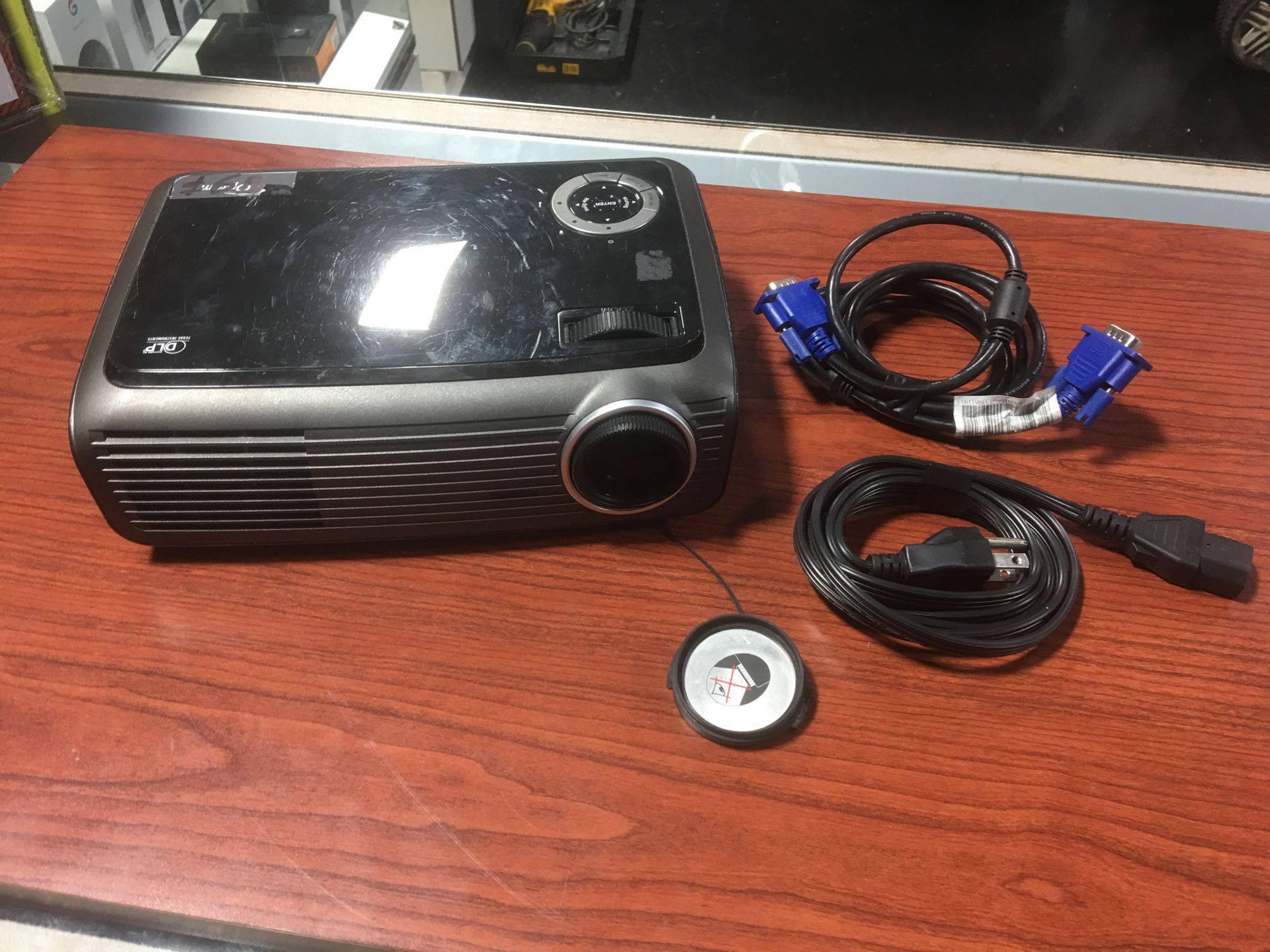 Optoma EP721 DLP Projector 199 Lamp Hours 2200 ANSI Lumens