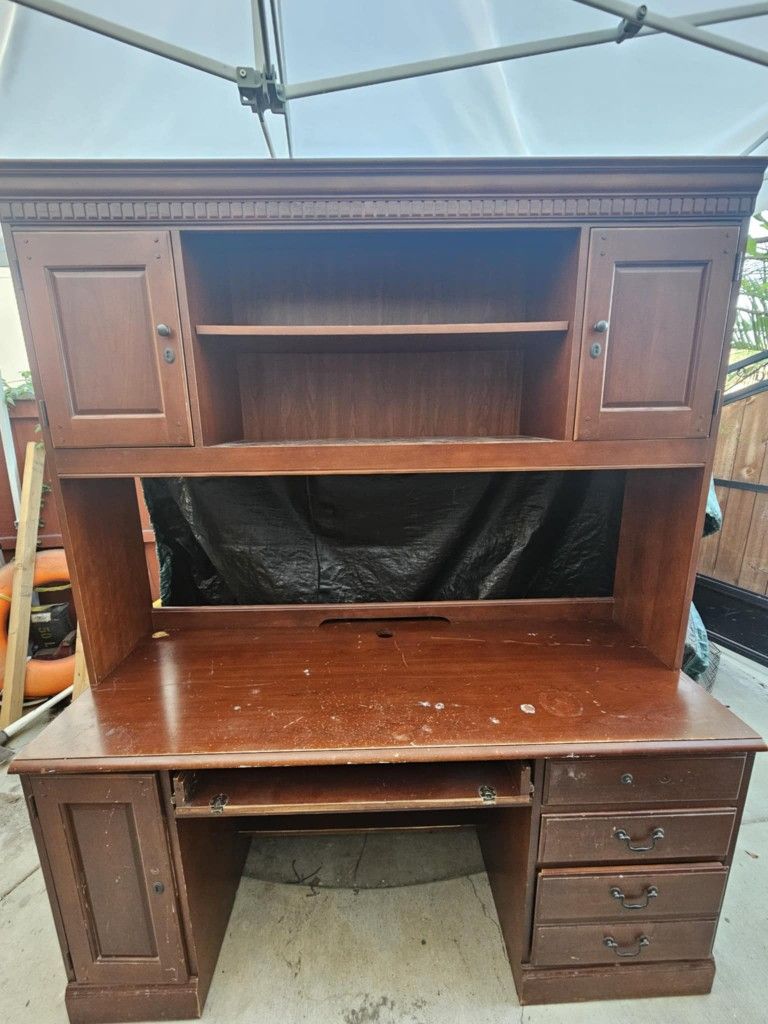 Solid Wood Office Computer Desk With Hutch