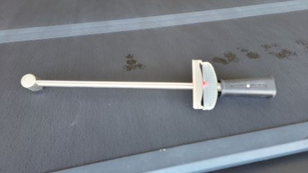 Vintage 1/2" Drive Beam Torque Wrench (150 Ft-Lbs / 200 N-m Dual Scale) Location: SW Cape Coral, near Farmer Joe's.