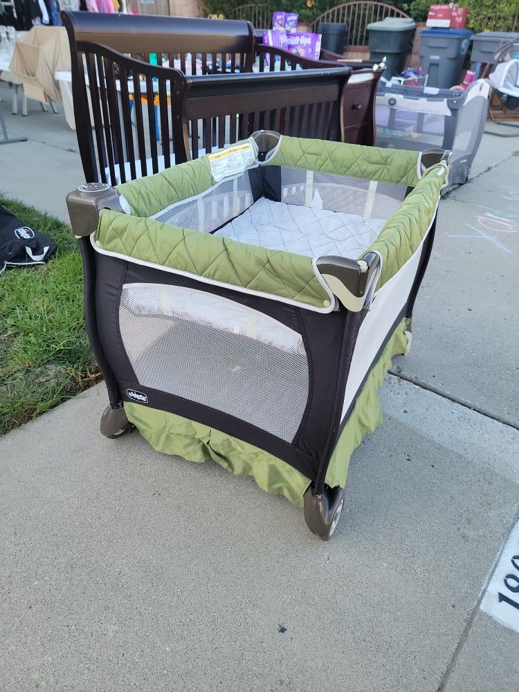Chicco Pack N Play