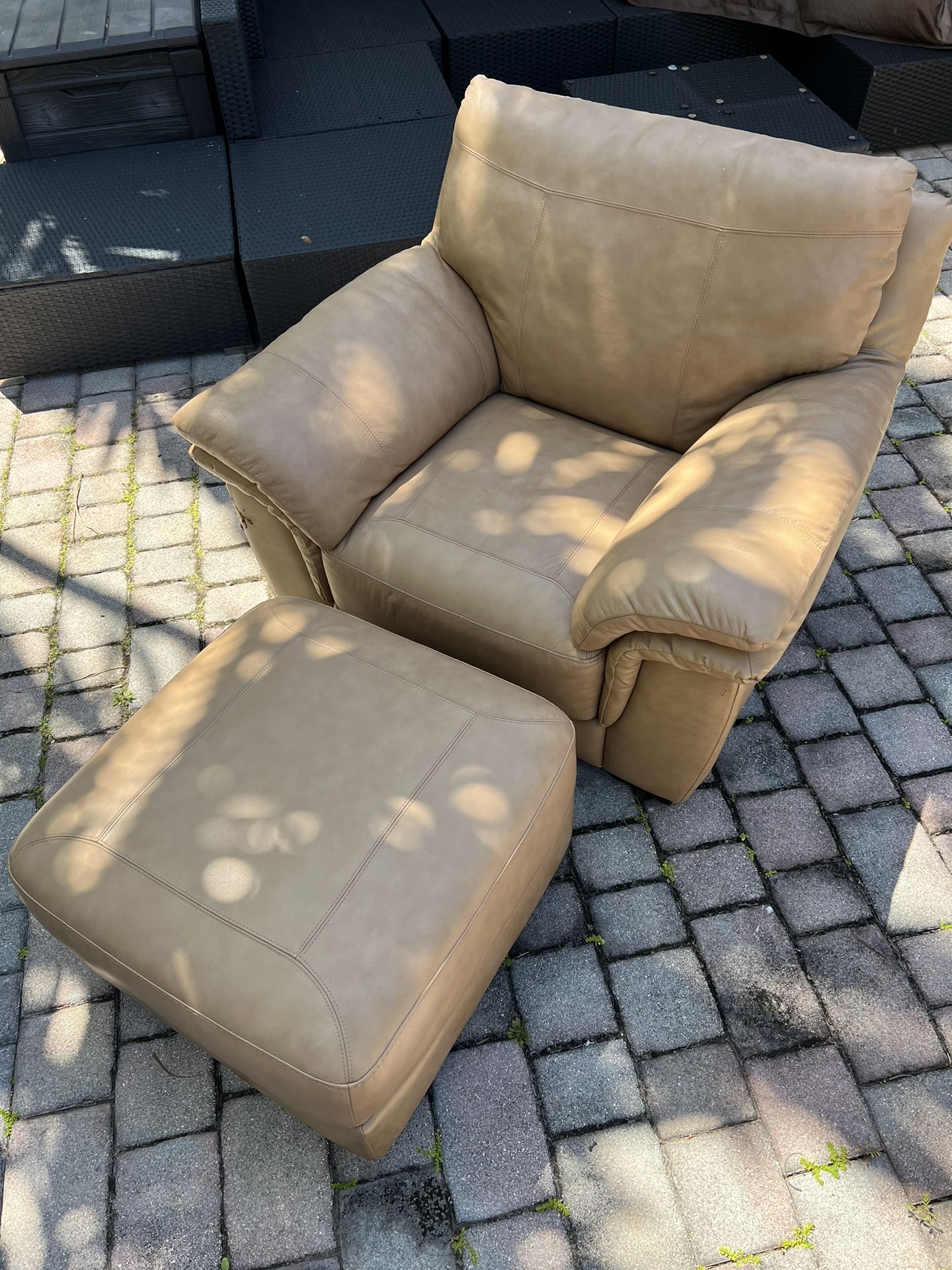 Chair Soda With Ottoman 