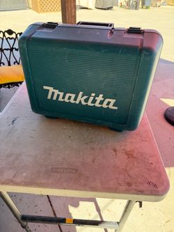 Makita Magnesium circular saw 71/4 inch