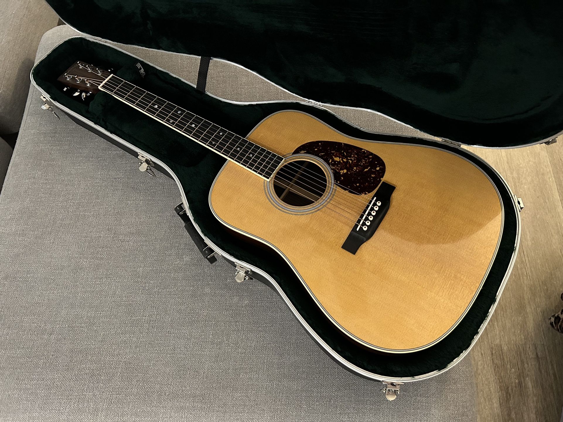 Martin D35 - MINT