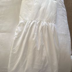 Bed skirt