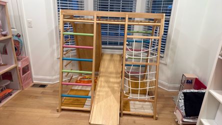 Indoor jungle gym