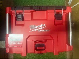 Milwaukee PACKOUT Modular Tool Box