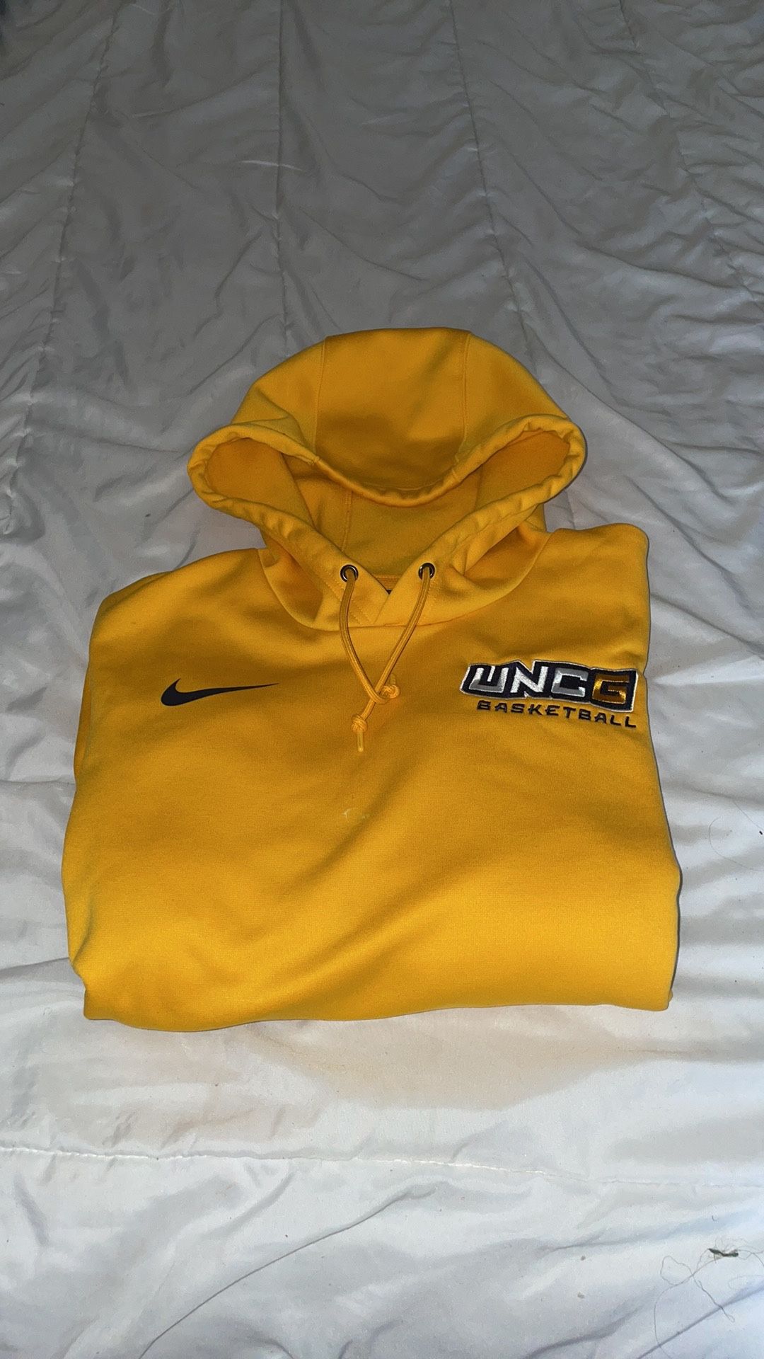 Nike / UNCG MEN CLASSIC HOODIE SIZE Small 2011 edition