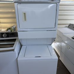 Whirlpool 27 Inch Gas Stackable Combo 