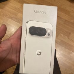 Google Pixel 10 Pro - 128GB - Porcelain (Unlocked) - NEW & SEALED