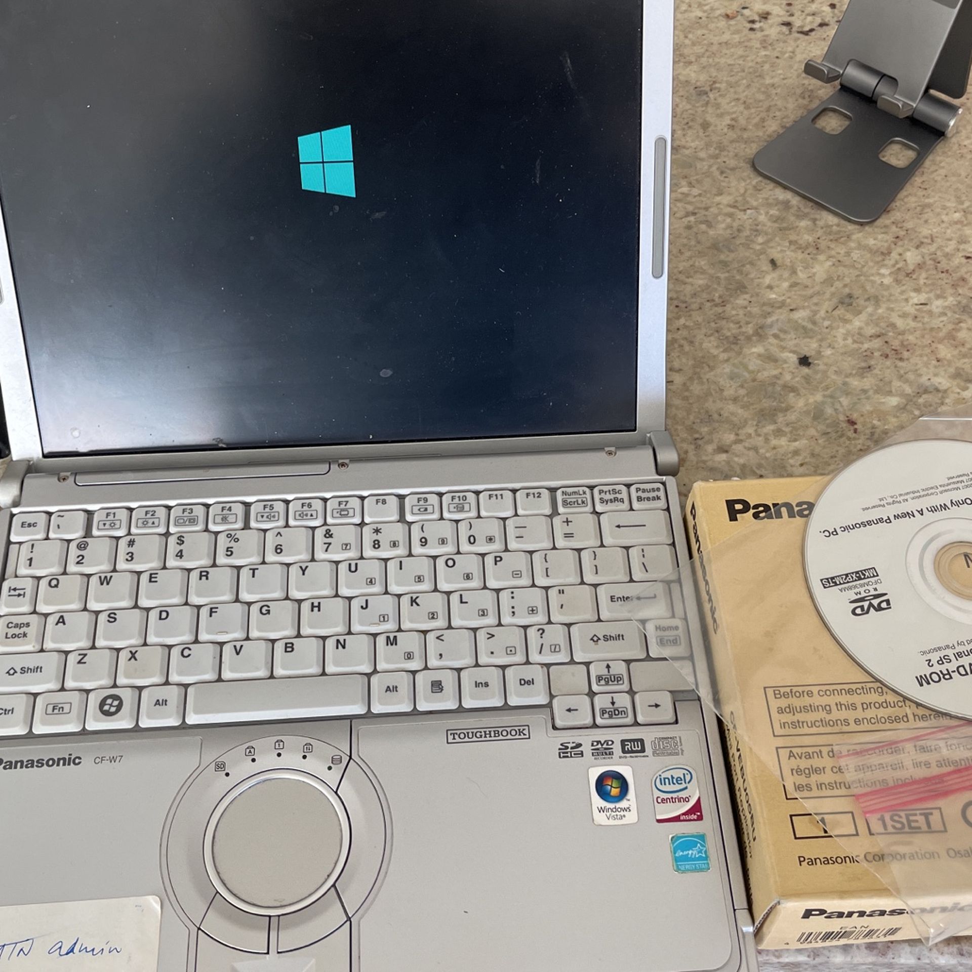 Panasonic Tough book CF-w7 With Mini Port Replicator