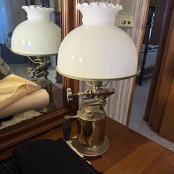 Vintage Electric Lighter Base Lamp