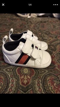 New Tommy hilfiger size 2c