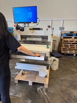 e-commerce packing machine