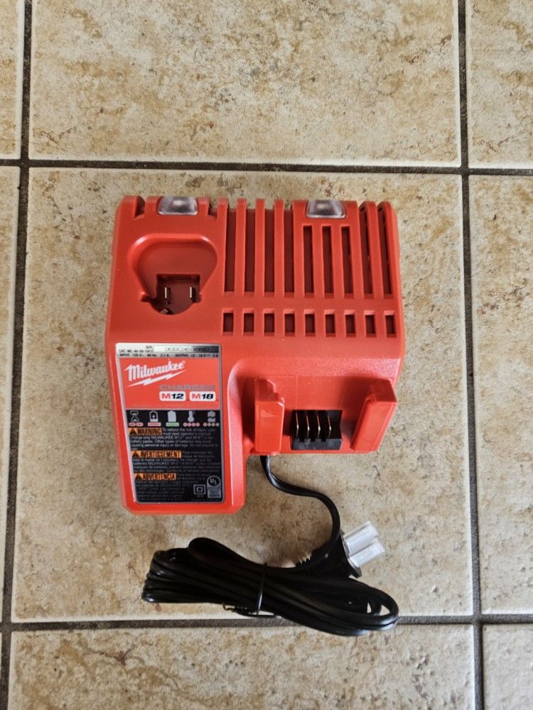 New Milwaukee Multi-Voltage Charger M18 And M12