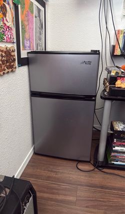 Artic King Mini Fridge