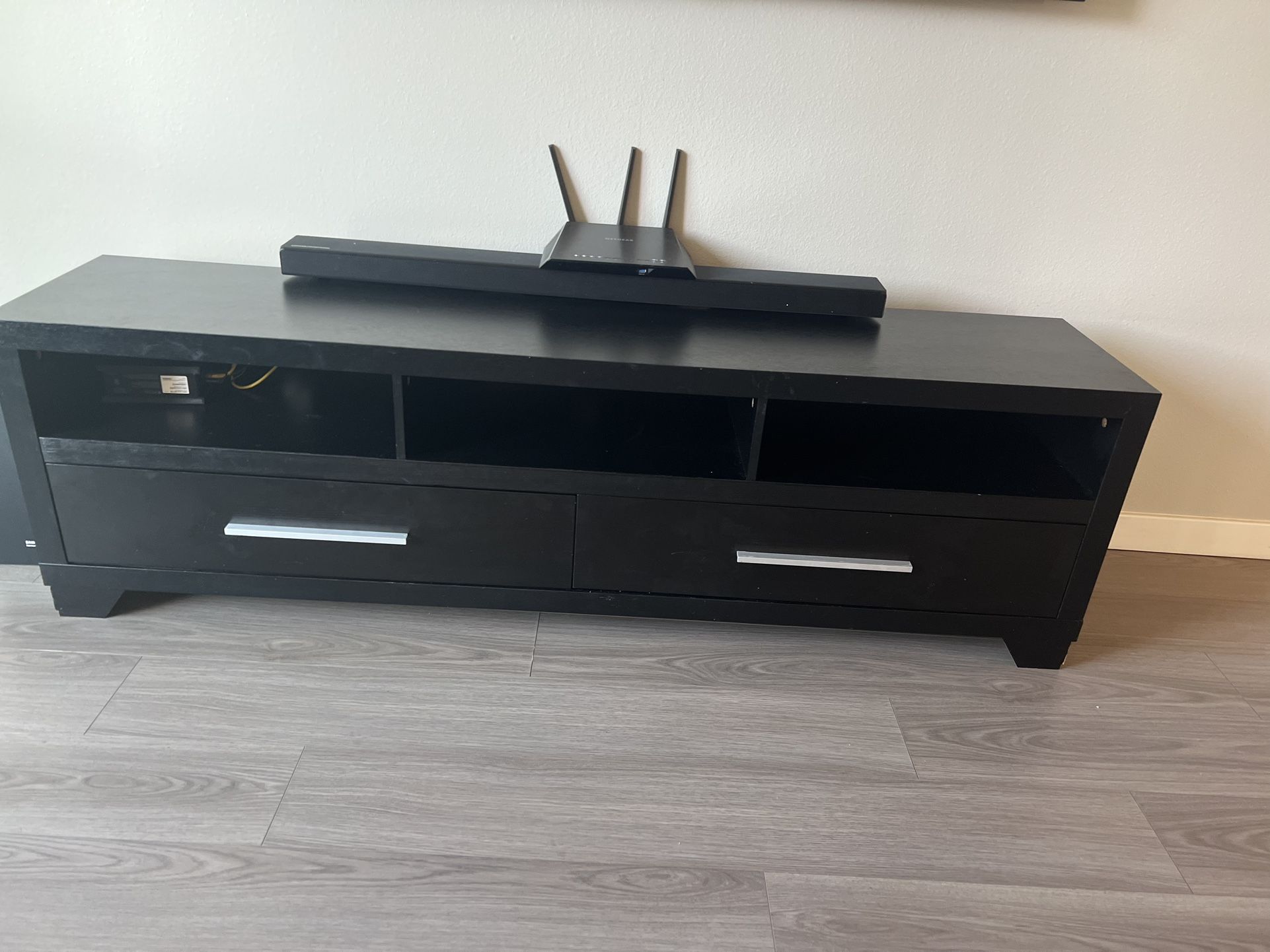 Media Station / TV Stand 