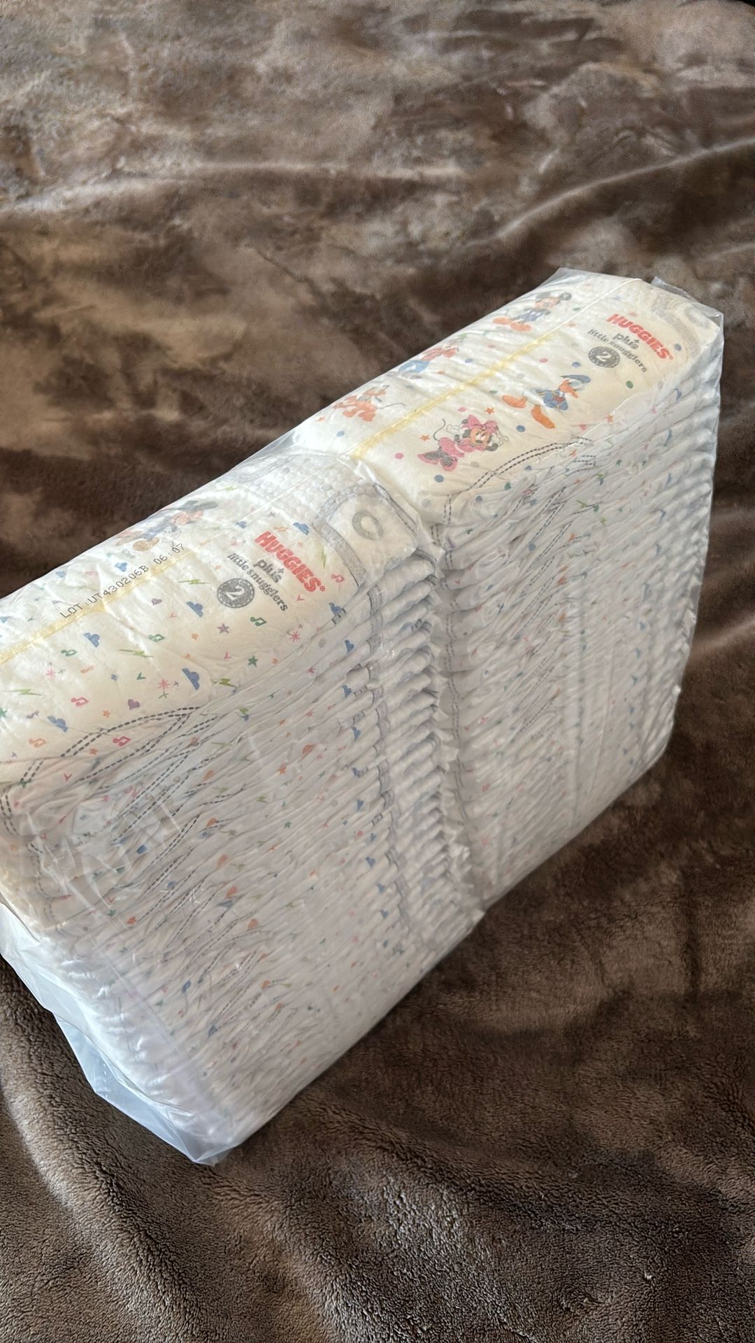Huggies Pampers