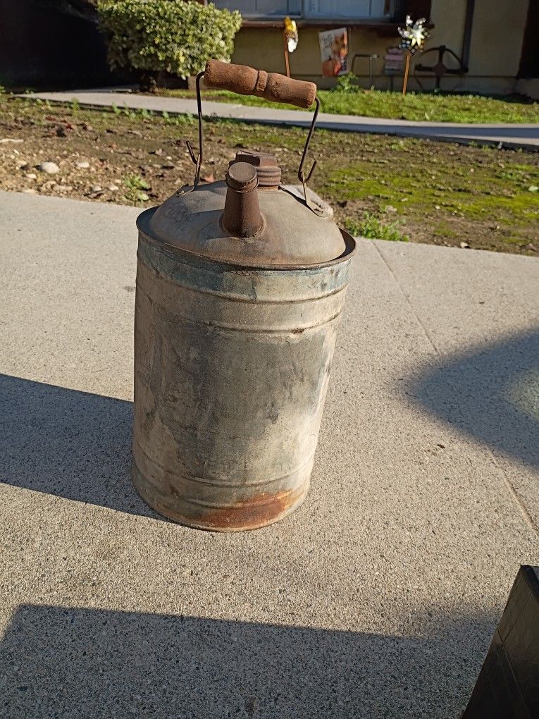 Have A Nice Real Old Gas Can It Looks Like It Was From The 30s