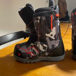 Burton Snowboard Boots- Youth Size 4