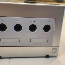 Nintendo GameCube DOL-001 Platinum – Internal Mod – USB-C Power Upgrade